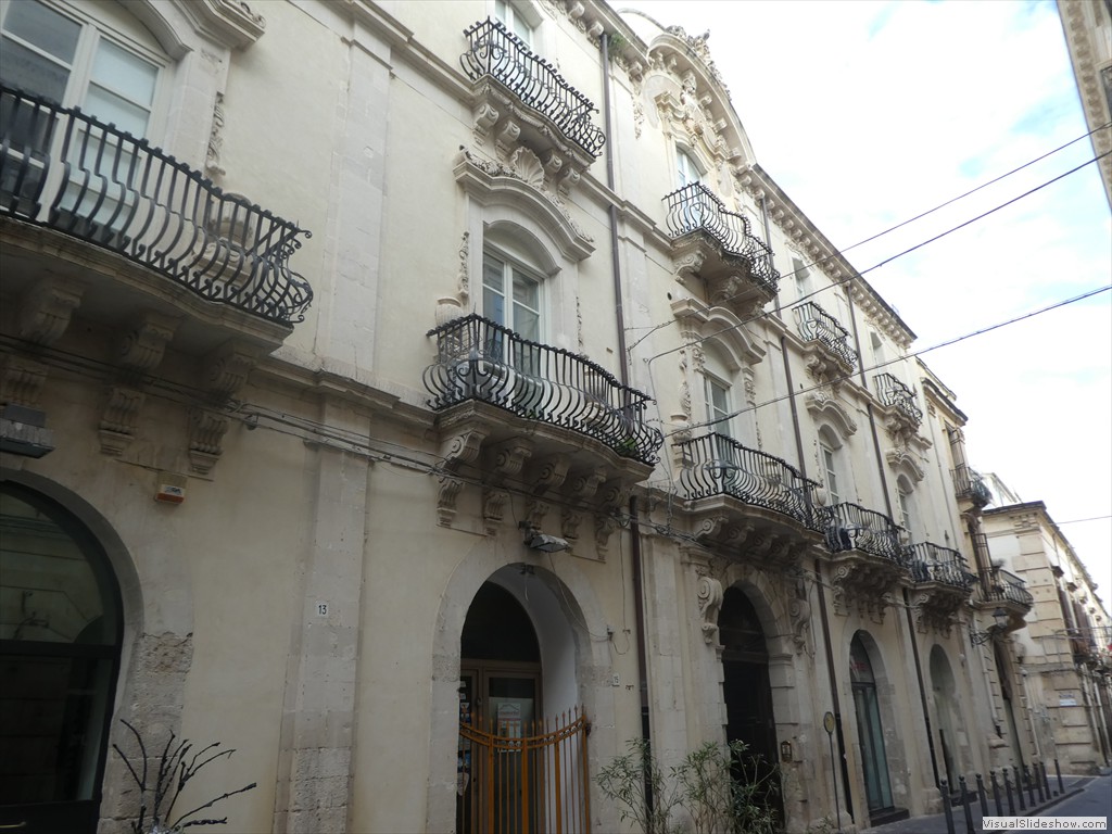 P1100089