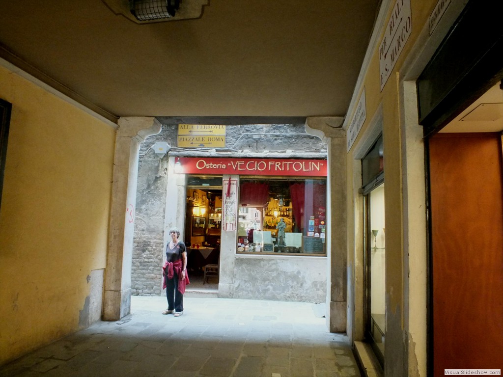 ven12043